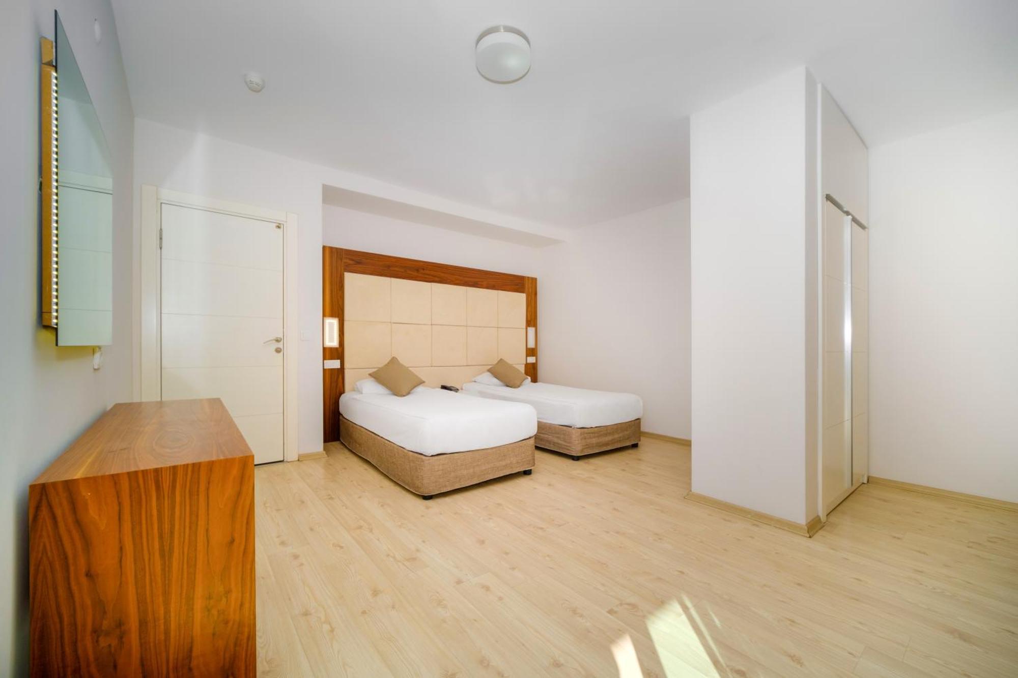 Delfino Apart Hotel Alanya Bagian luar foto